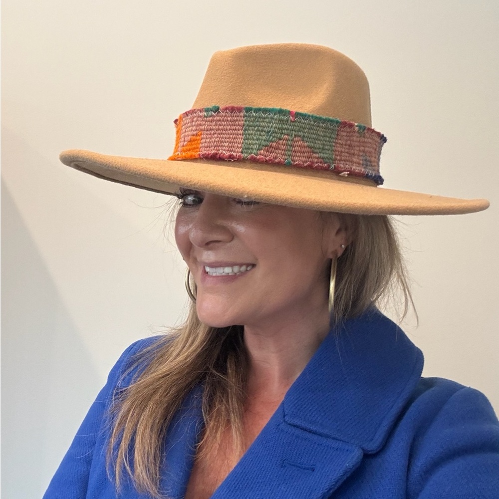 Orijinal Tan w/Aztec print strap Hat
